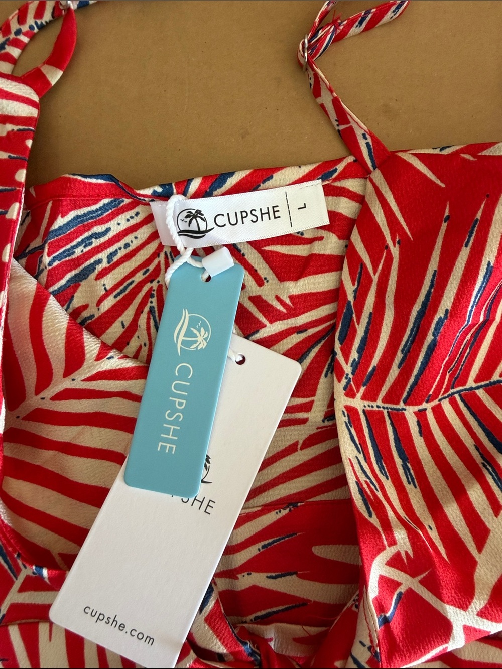 CUPSHE Red Palm Leaf Print Knot V Neck Dress size large - Picture 6 of 7